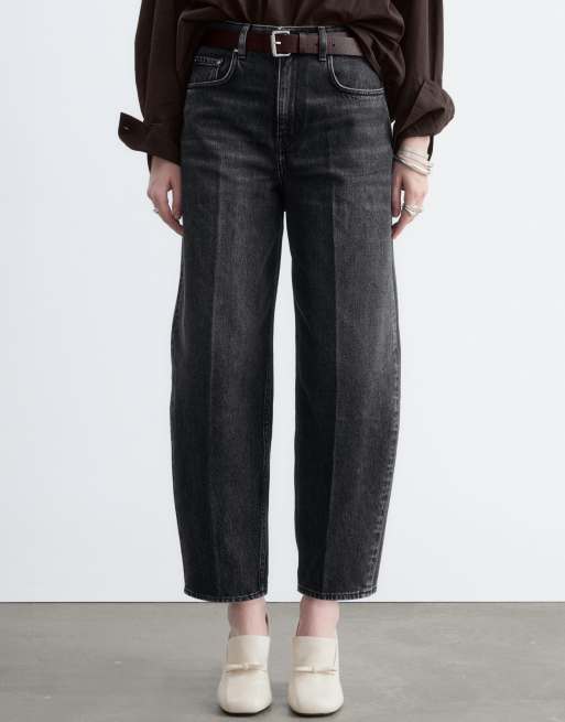 & Other Stories Tulip balloon-fit jeans i vasket sort, 2 af 5