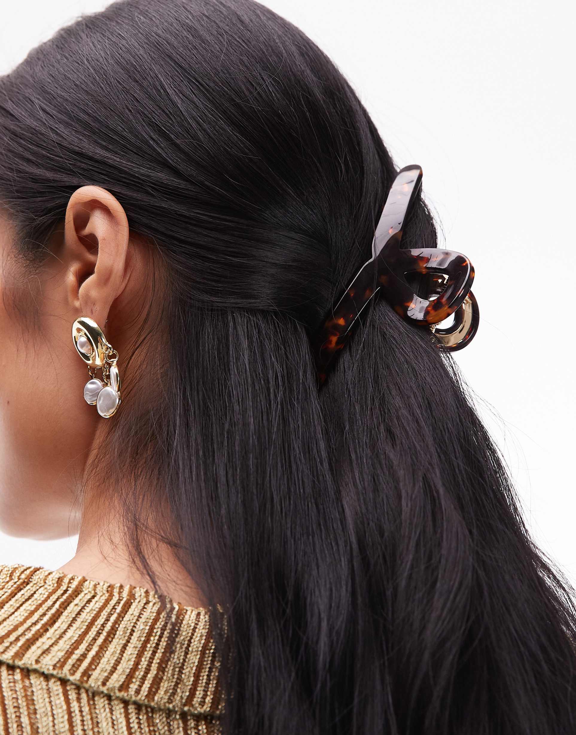 & other stories twist hair clip in brown tortoiseshell