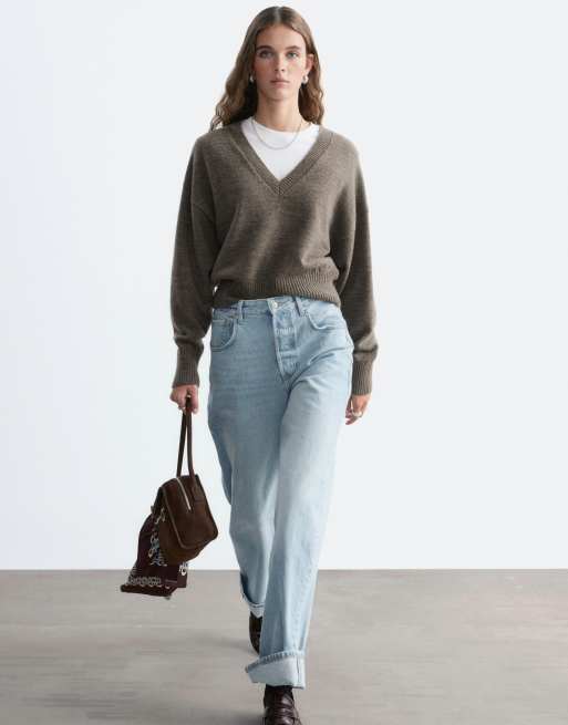 & Other Stories v-hals ribstrikket sweater i mørk taupe, 4 af 4