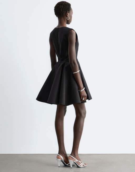 & Other Stories - Vestido corto negro estructurado con falda de corte circular, 4 de 4
