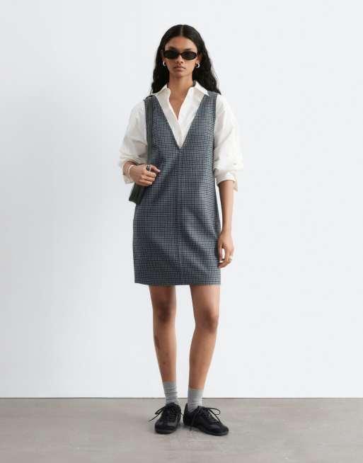 & Other Stories vestito grembiule in misto lana a pied de poule grigio, 2 di 6