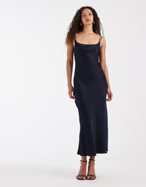 & Other Stories - Vestito lungo in raso blu navy con taglio sbieco
