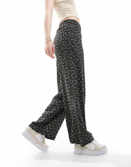 & Other Stories wide leg trousers in black and white floral print, 2 of 5