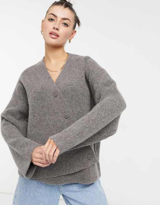 Asymmetrical shop overlap cardigan