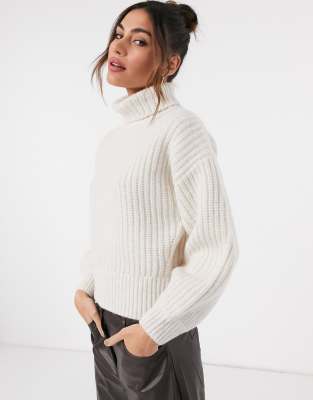 white jumper high neck