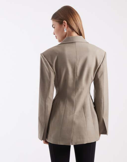 & Other Stories wool rich sculpted blazer with padded shoulders in mole brown, 4 of 4