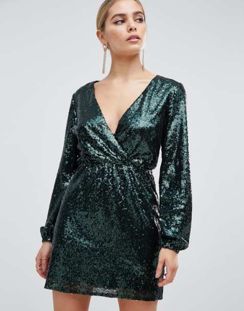 Outrageous Fortune – Langärmliges Skaterkleid mit Wickeldesign vorne und Pailletten in Smaragdgrün - view 1