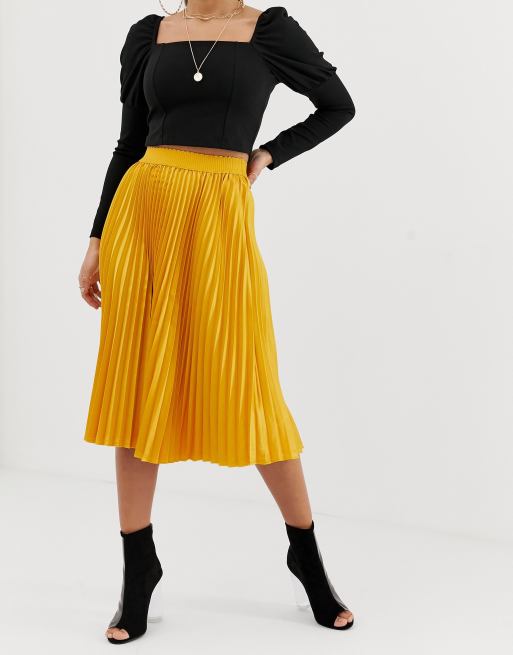 Mustard skater shop skirt outfit