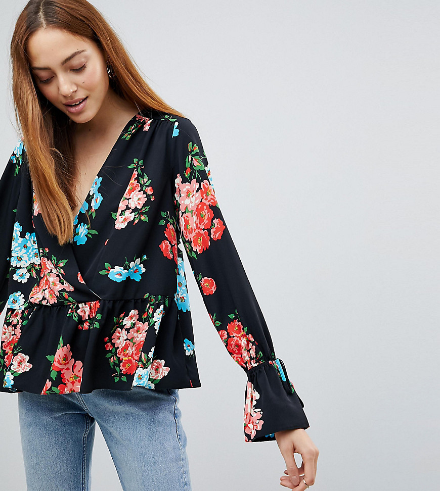 фото Oversize-блузка с запахом и цветочным принтом asos design tall-мульти asos tall