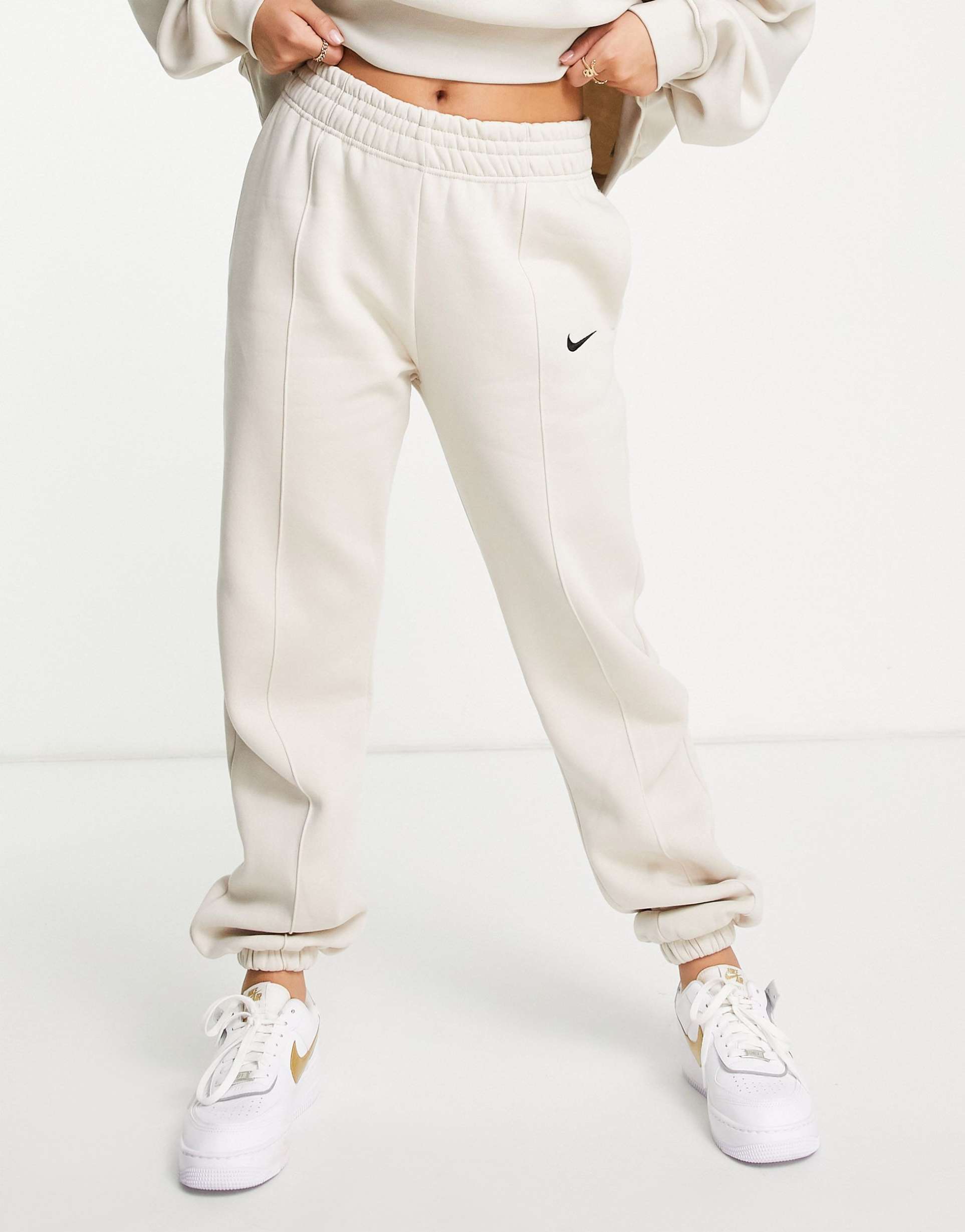 Nike Mini Swoosh Oversized Sweatpants