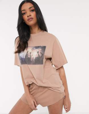 фото Oversized-футболка и шорты asos design-коричневый