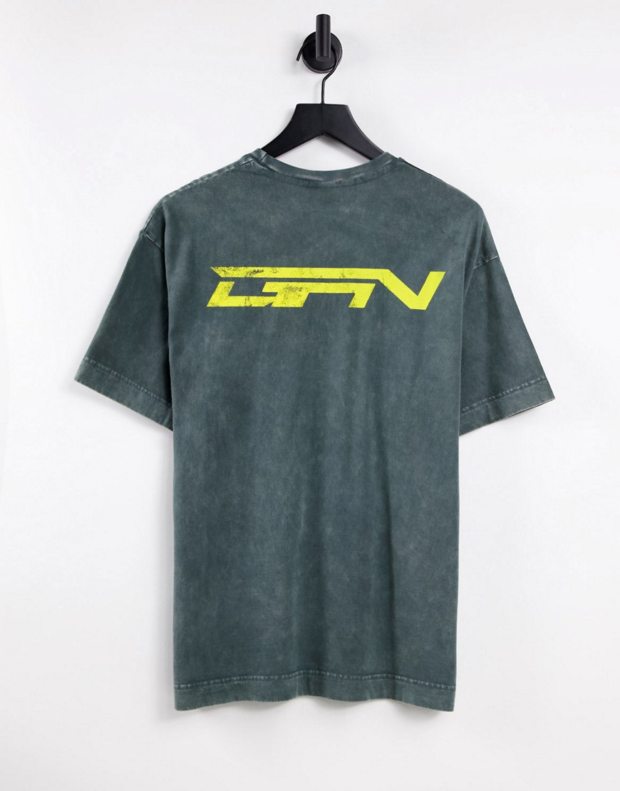 фото Oversized-футболка цвета хаки с эффектом кислотной стирки и принтом на спине good for nothing-зеленый цвет