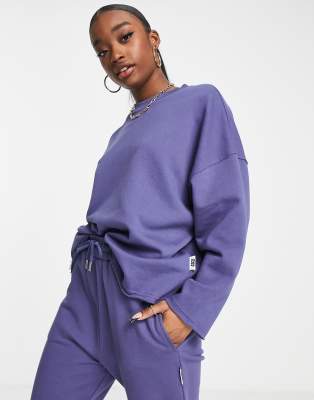 фото Oversized-свитшот в стиле 90-х с необработанным краем asos 4505-коричневый цвет