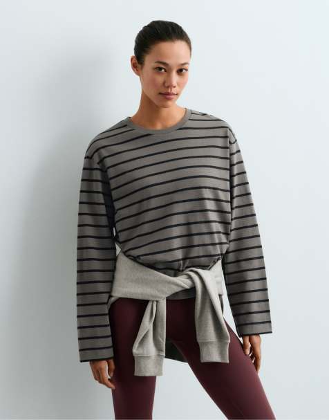 OYSHO 100 % Baumwoll-Langarm-T-Shirt in Grau und Schwarz - view 1