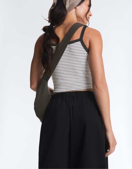 OYSHO 100% bomuld tapered bukser i sort, 6 af 7
