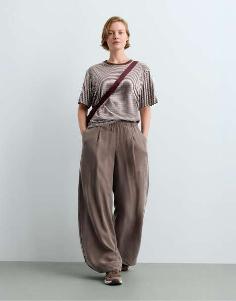OYSHO 100% lyocell wide-leg trousers in brown - view 1