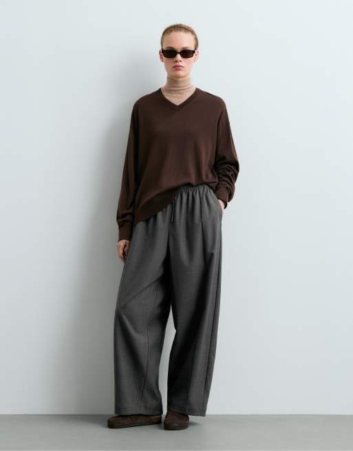 OYSHO 100% wool v-neck knit jumper in brown, 2 of 4