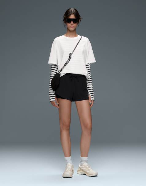 OYSHO 2-i-1 lette shorts i sort - view 1