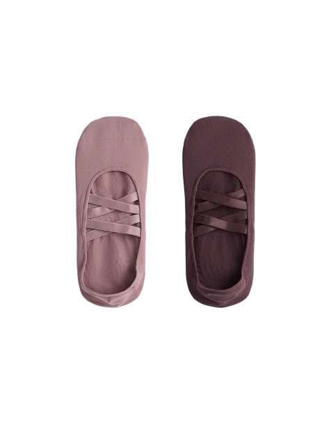 OYSHO 2 pairs of invisible yoga and pilates polyamide blend socks with double straps in mauve-taupe - view 1