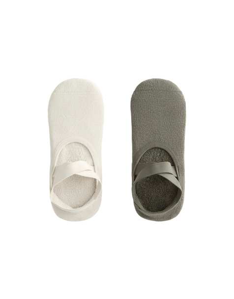 Oysho 2 pairs of padded cotton blend yoga and pilates socks with crossover straps in khaki - view 1