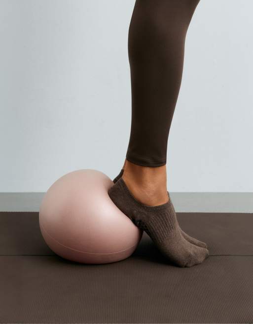 OYSHO 2 par sokker i bomuldsblanding til yoga og pilates i vanilla, 2 af 4