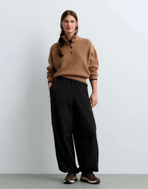 OYSHO 20% wool buttoned jumper in camel, 2 of 5
