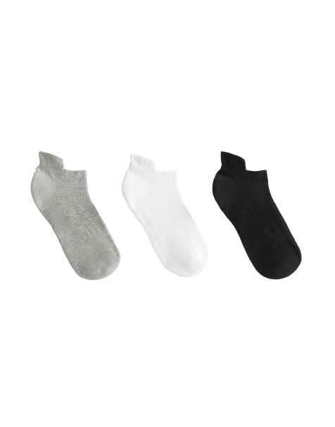 Oysho – 3 Paar Sport-Sneakersocken aus Baumwollmix in meliertem Mittelgrau mit Fersenlasche - view 1