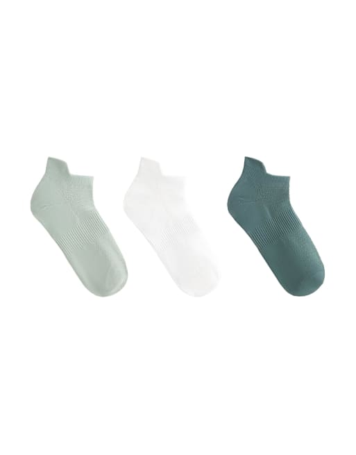 Oysho - 3 paia di calzini sportivi in misto poliammide con tassello sul tallone color verde acqua pallido