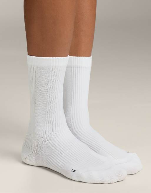 OYSHO 3 pairs of classic polyamide blend sports socks in white, 3 of 4