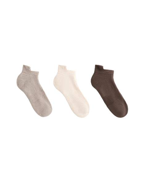 OYSHO 3 pairs of cotton blend sports sneaker socks with heel tab in tan melange - view 1