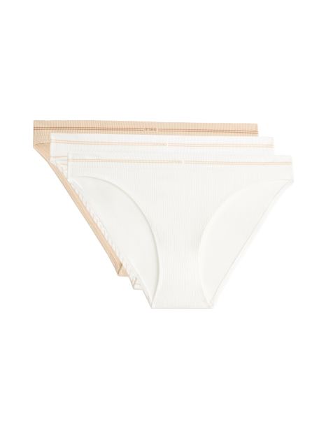 Oysho – 3er-Pack nahtlose, klassische Slips aus Polyamid-Mix in Wollweiß mit Rippenstruktur - view 1