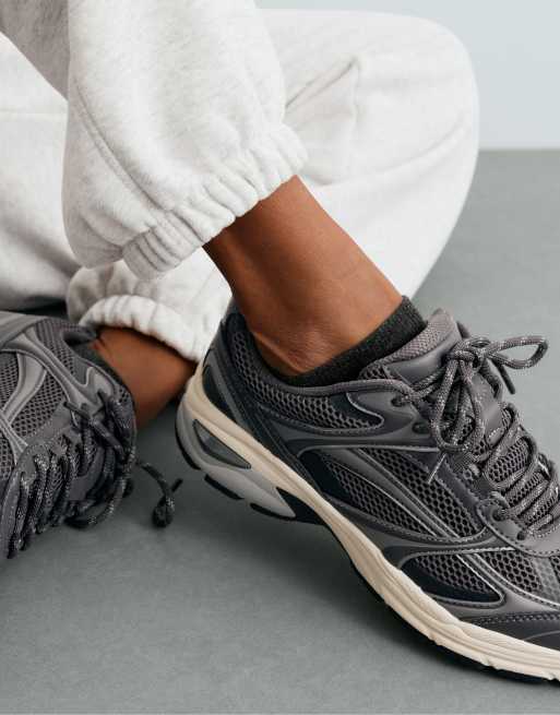 OYSHO 5 pairs of cotton blend sneaker socks in dark grey, 3 of 4