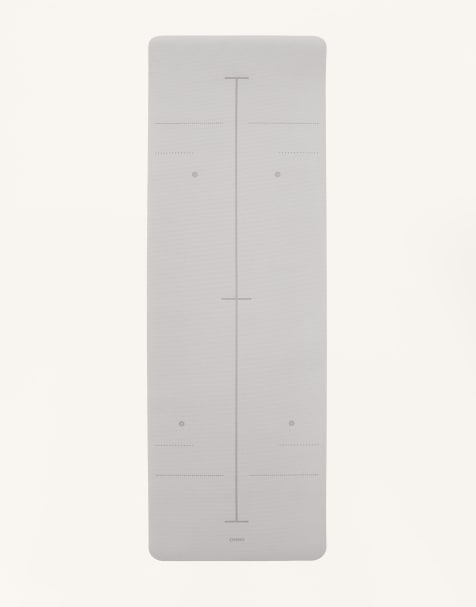 OYSHO 5mm yoga mat in light grey - view 1