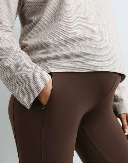 OYSHO 65 cm varma mammaleggings med dragkedjor i brun, 3 av 5