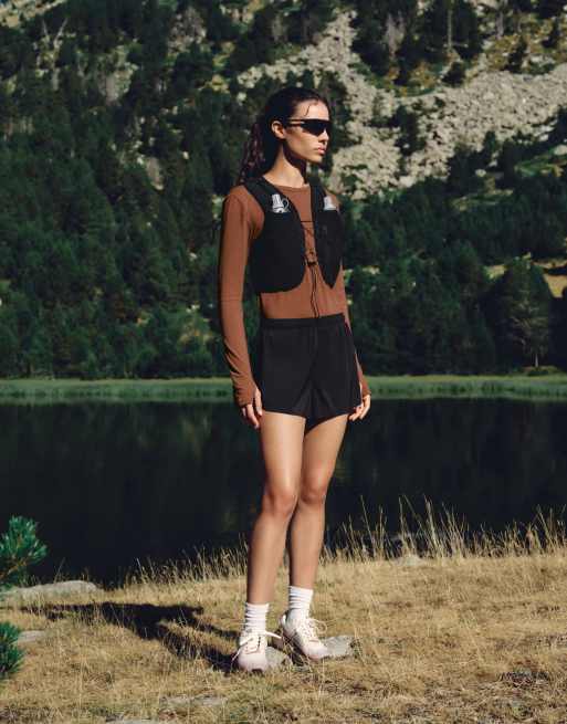 OYSHO 6cm low-rise technical shorts in black, 6 of 7