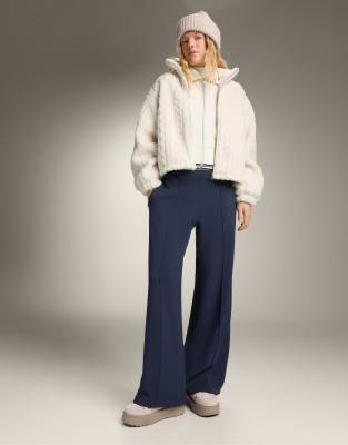 OYSHO - Angeraute Modal-Hose in Marineblau mit sehr hohem Bund