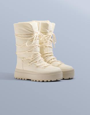 OYSHO - Après-Ski-Stiefel zum Schnüren aus Nylon in Ecru-Neutral