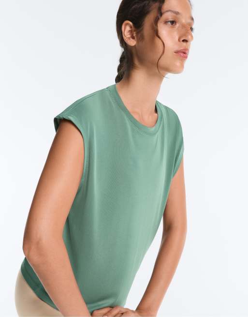Oysho – Ärmelloses T-Shirt aus Modalmix in Grün, 3 von 4