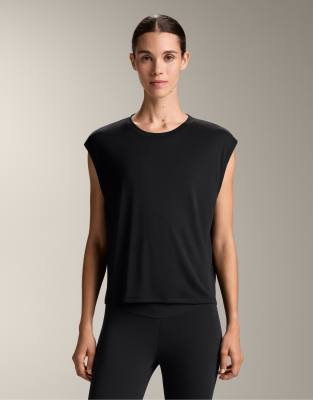 Oysho - Ärmelloses T-Shirt aus Modalmix in Schwarz