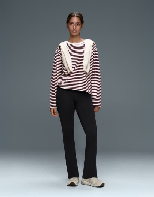 Oysho – Ausgestellte Hose aus Comfortlux in Schwarz mit hohem Bund, 2 von 7