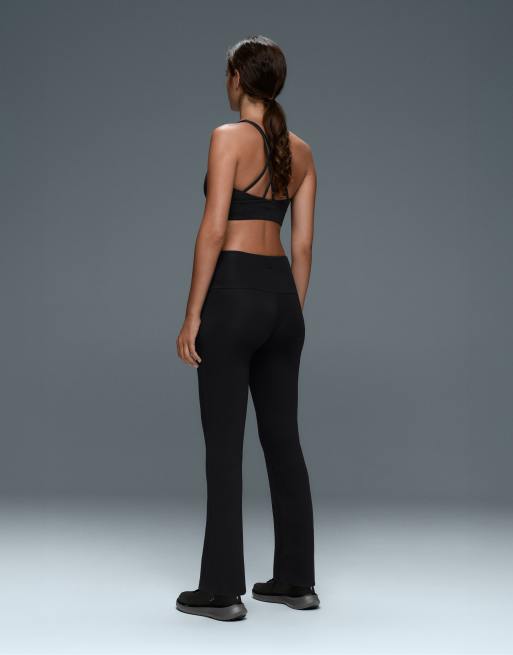Oysho – Ausgestellte Hose aus Comfortlux in Schwarz mit hohem Bund, 4 von 7