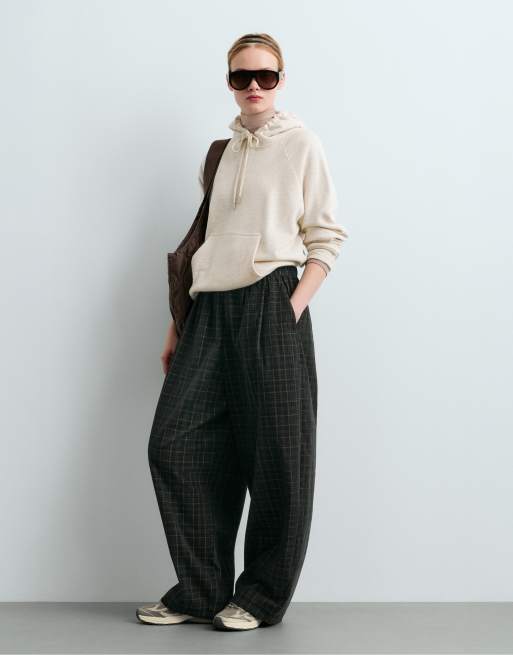 OYSHO Balloon-Cordhose mit Karomuster in Dunkelblau, 2 von 4