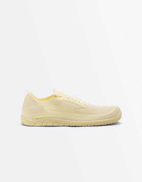 OYSHO Barefoot multi-activity sport trainer in yellow - view 1