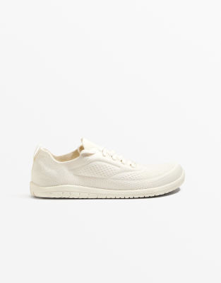 OYSHO - Barefoot - Sneaker für verschiedene Aktivitäten in Ecru-Neutral