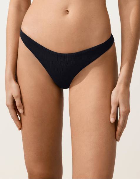 OYSHO - Bas de bikini moyennement couvrant en piqué avec coupe en U - Noir - view 1