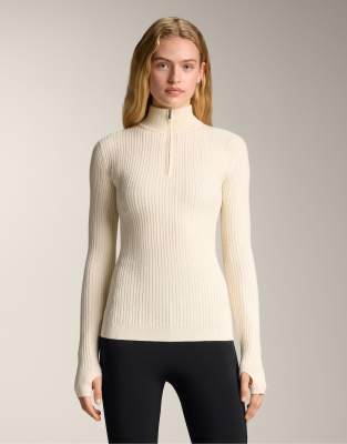 OYSHO - Baselayer-T-Shirt aus Strick in Ecru mit Zopfmuster und halblangem Reißverschluss-Neutral