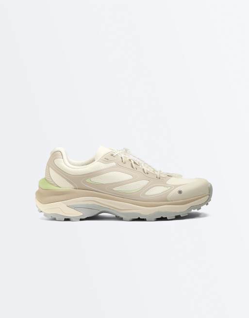 OYSHO baskets style montagne blanches