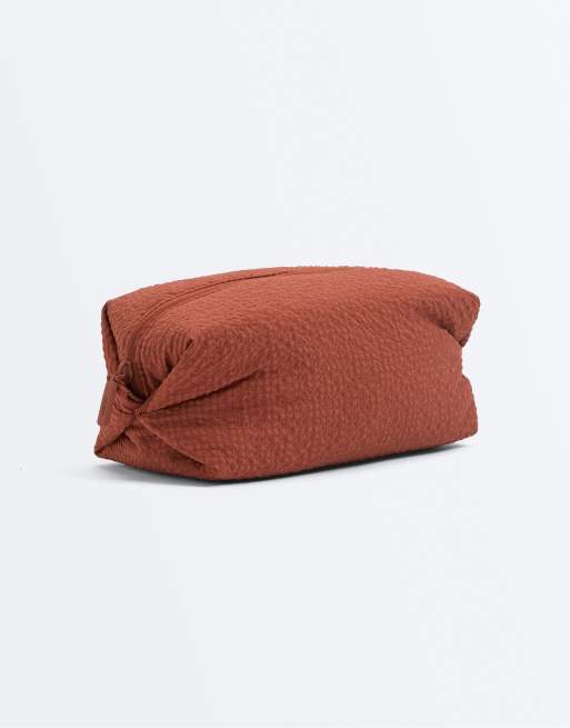 OYSHO - Beauty-case testurizzato color terracotta, 2 di 3