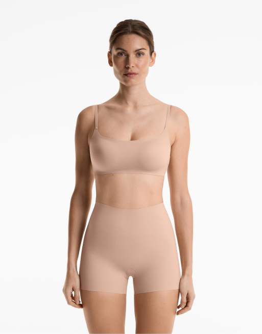 Oysho - Beige usynlige laserskårne hotpants med høj talje, 2 af 3