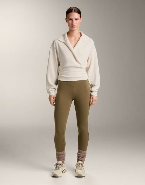 OYSHO – Blekt naturvit, mjuk sweatshirt med omlottdesign och pikékrage i modal - view 1